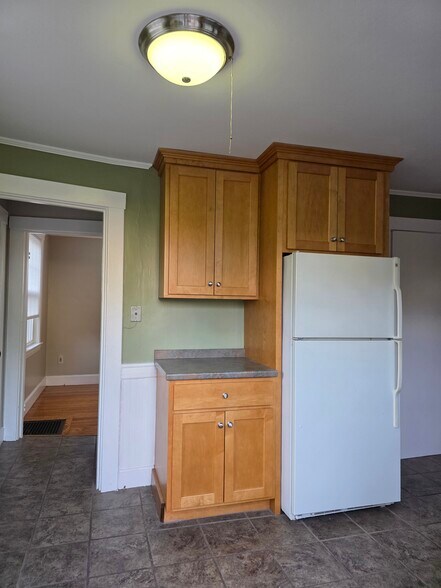 Kitchen - 258 Raleigh Way