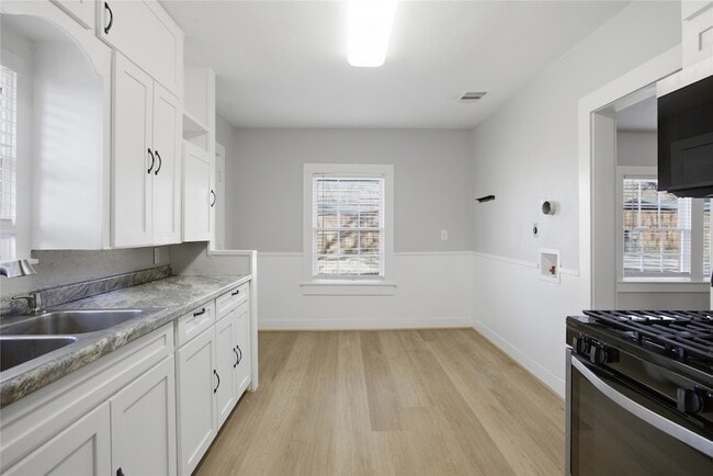 Building Photo - 4875 E Williams Spring Rd