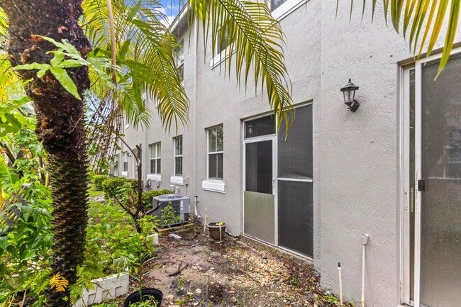 Building Photo - 2280 Shoma Dr