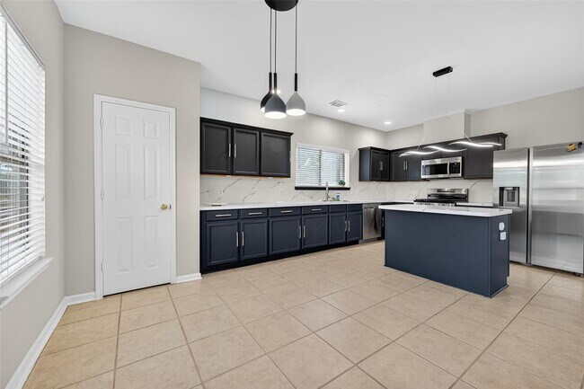 Building Photo - 21515 White Falls Ln