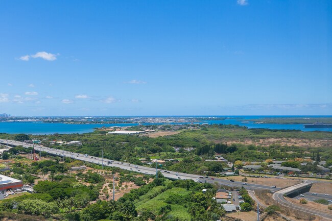 Building Photo - 1060 Kamehameha Hwy