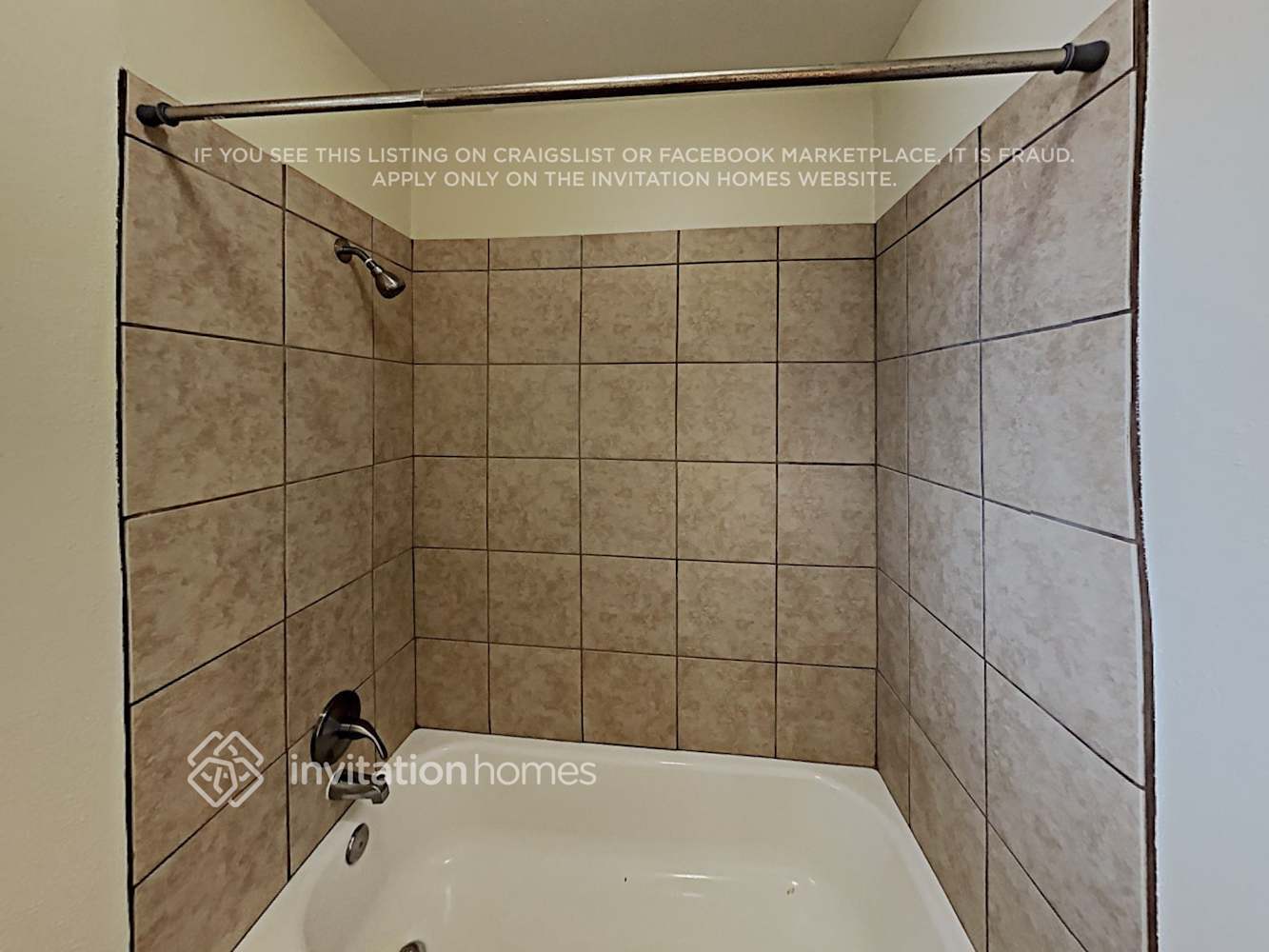 Building Photo - 15834 Fox Springs Dr