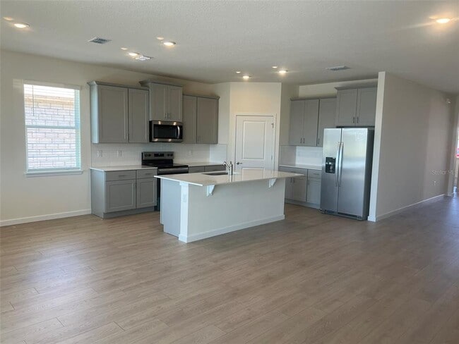 Building Photo - 318 Bracer Wy