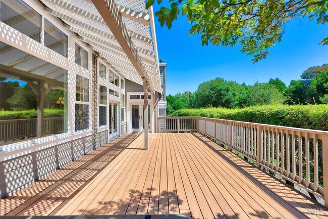 Building Photo - 205 Saddle Wood Dr