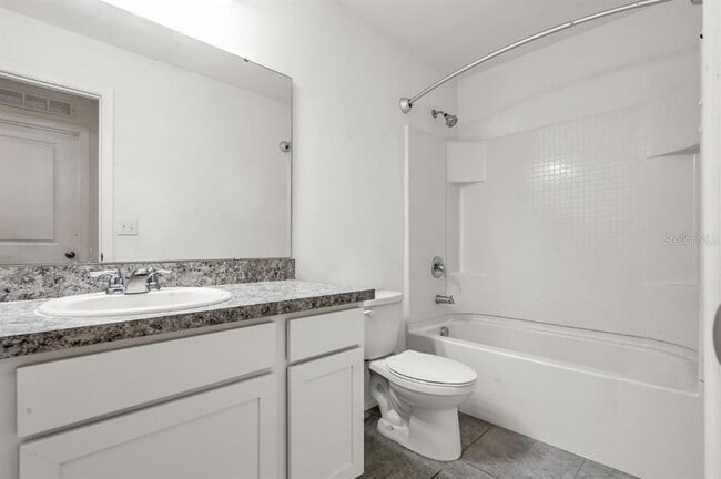 Building Photo - 1124 Merrill St