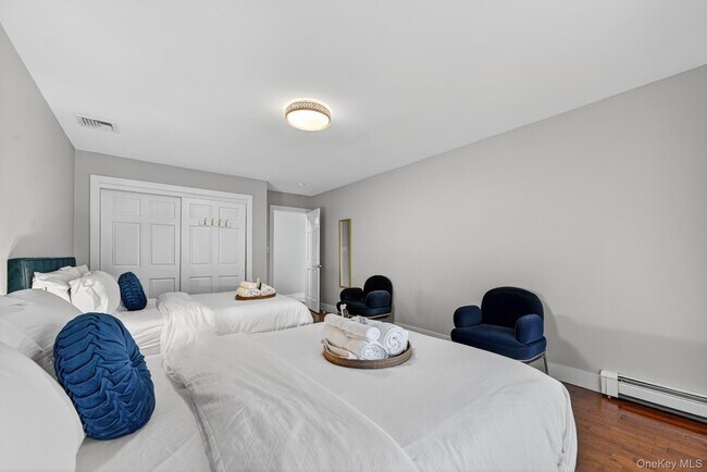 Building Photo - 66 Murray Dr