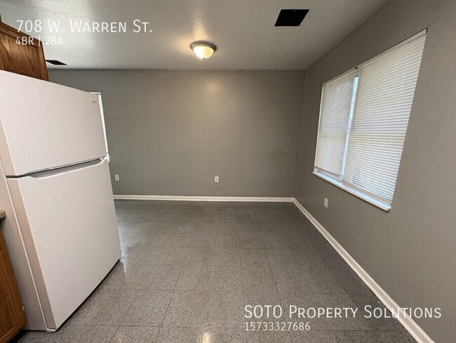 Building Photo - 708 Warren St