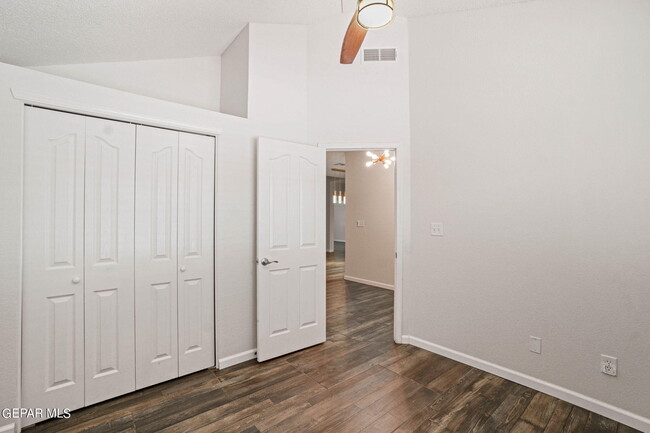 Building Photo - 6753 Parque Del Sol Dr