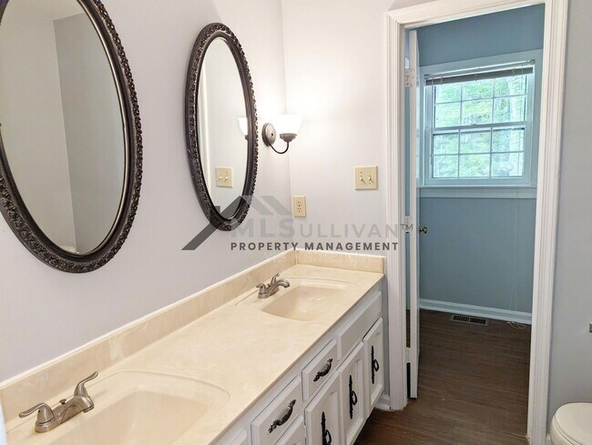 Building Photo - 1214 Cedar Creek Dr
