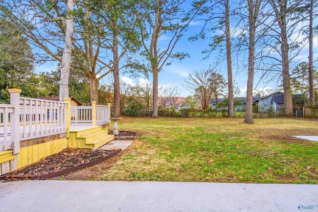 Building Photo - 2008 Burlingame Dr SE