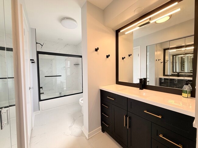 Building Photo - 4220 Oakton St