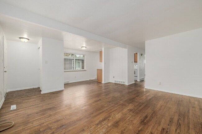 Building Photo - 1116 Dallas St