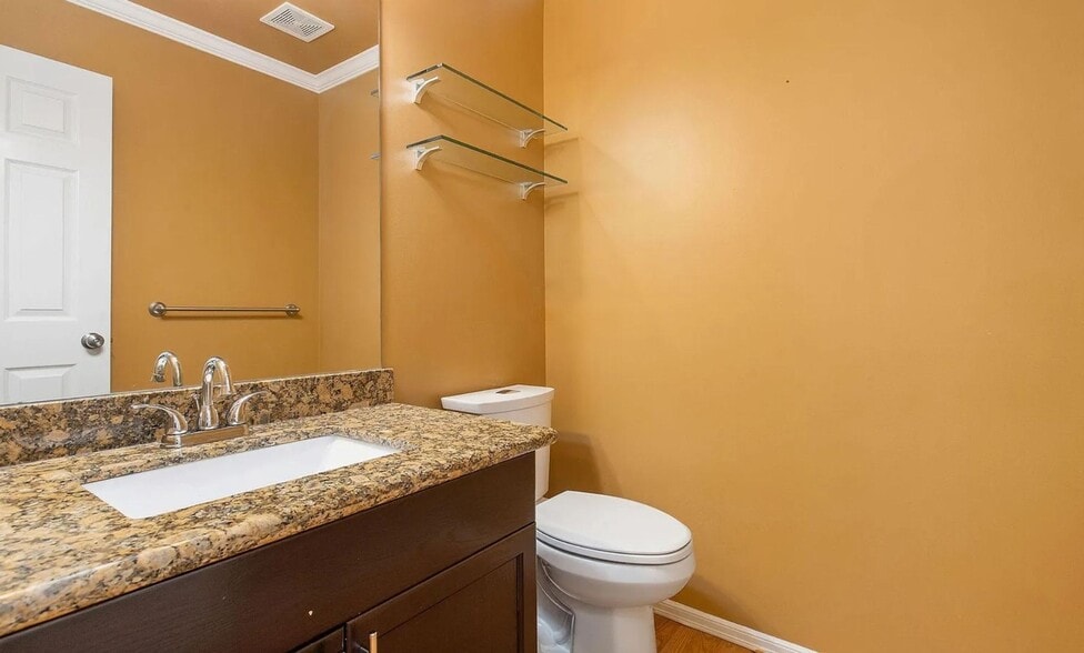 Building Photo - 16759 SE 48th Pl