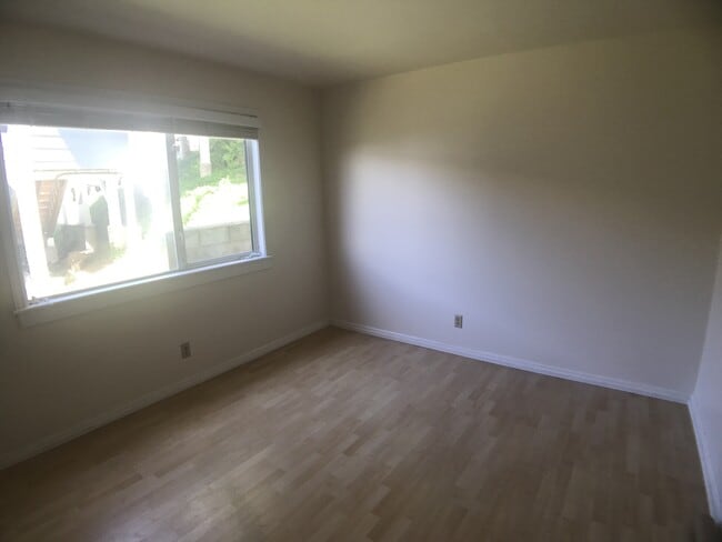 Building Photo - Kaimuki Wilhemina Rise gated home! Spectacular ocean views, garage parking.