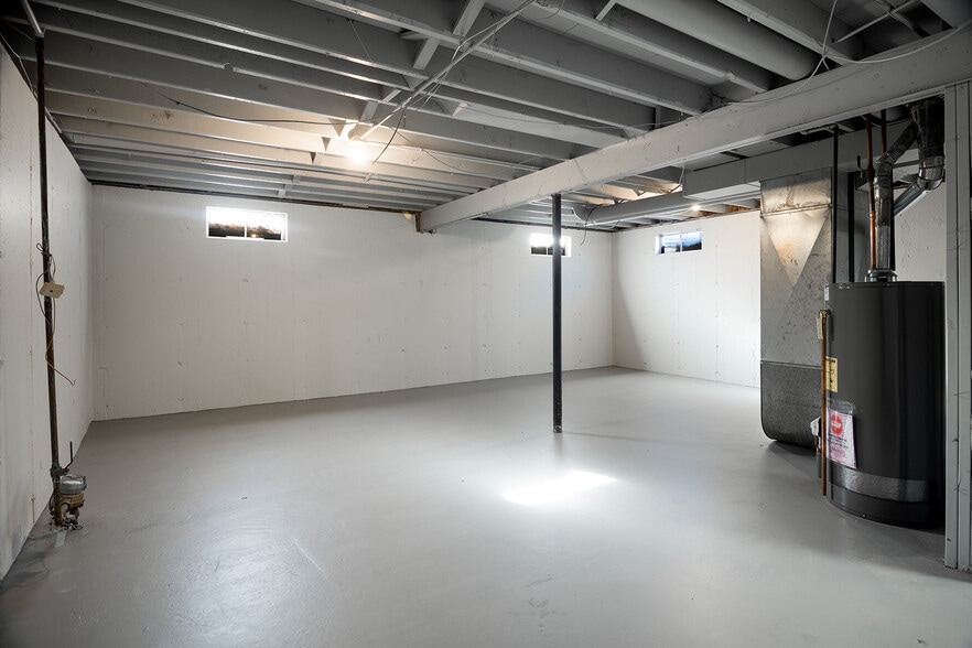 Building Photo - 8704 Indigo Ln