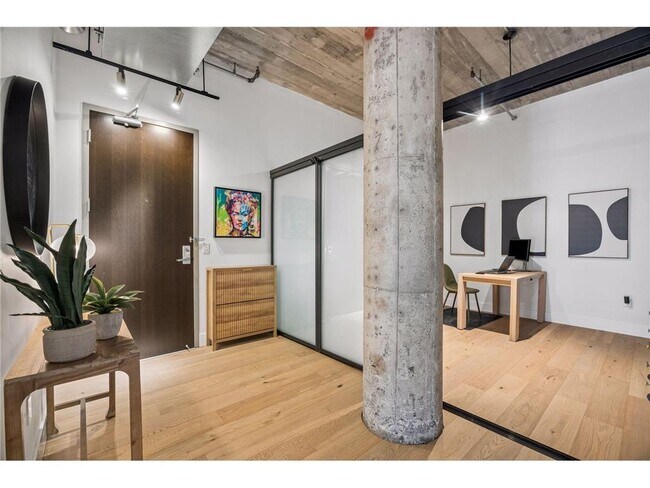 Building Photo - 618 N Washington Ave