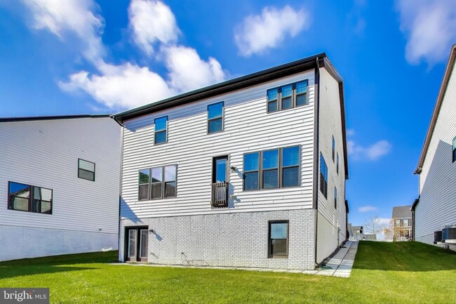 Building Photo - 21905 Woodcock Wy