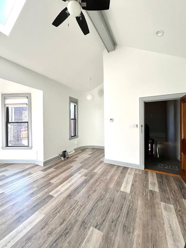 Building Photo - 1416 Sheffield St