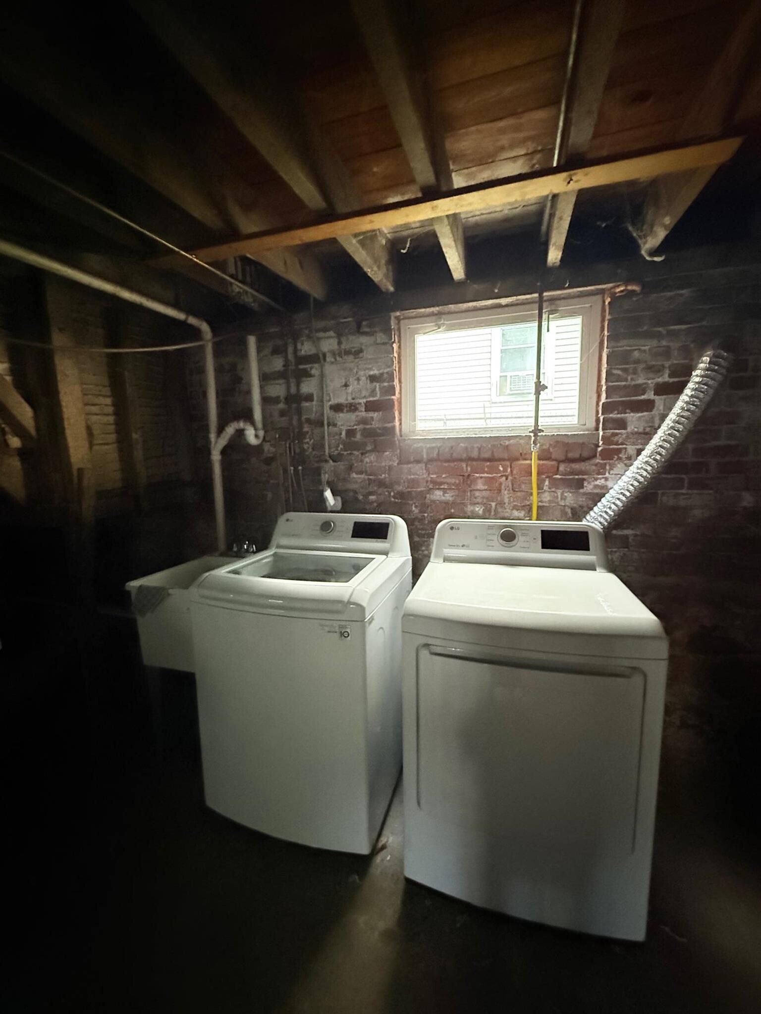 Building Photo - 69 Raymond Ave