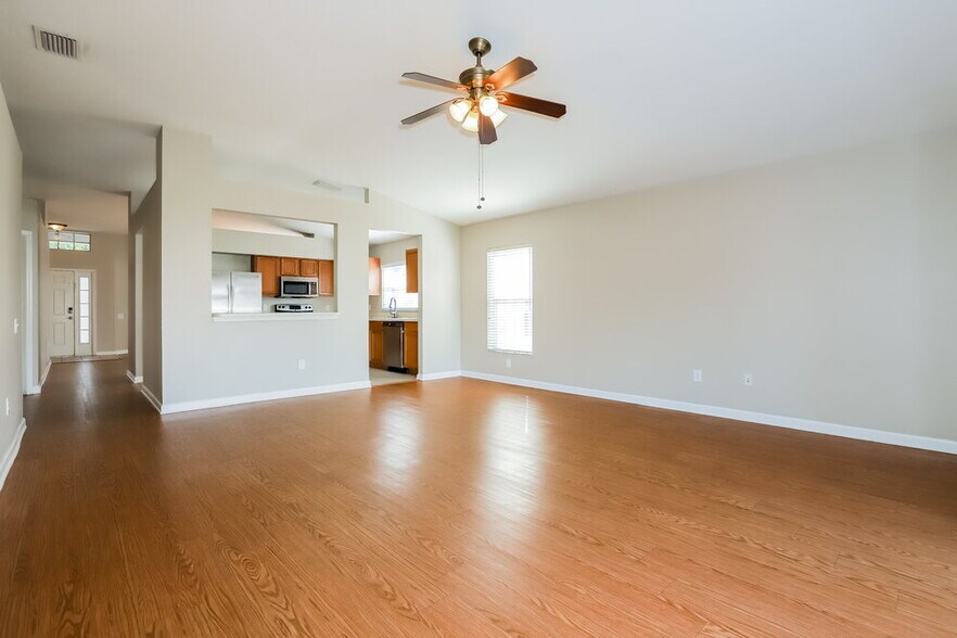 Building Photo - 11424 Misty Isle Ln