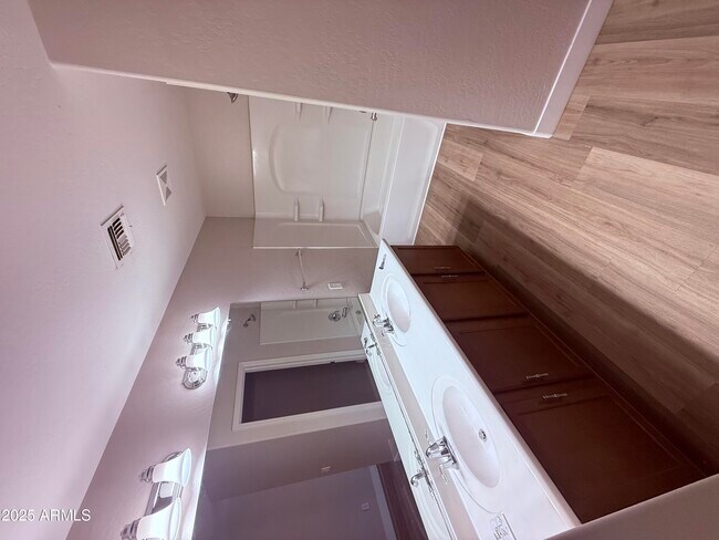 Building Photo - 1 N 88th Ave