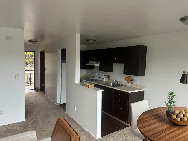 Building Photo - Two Bedroom Liberty Bay Views