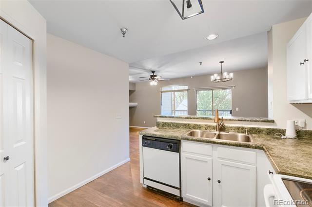 Building Photo - 2575 S Syracuse Way