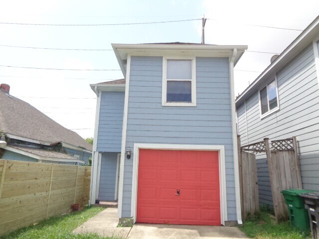 Building Photo - 1320 Cleveland St