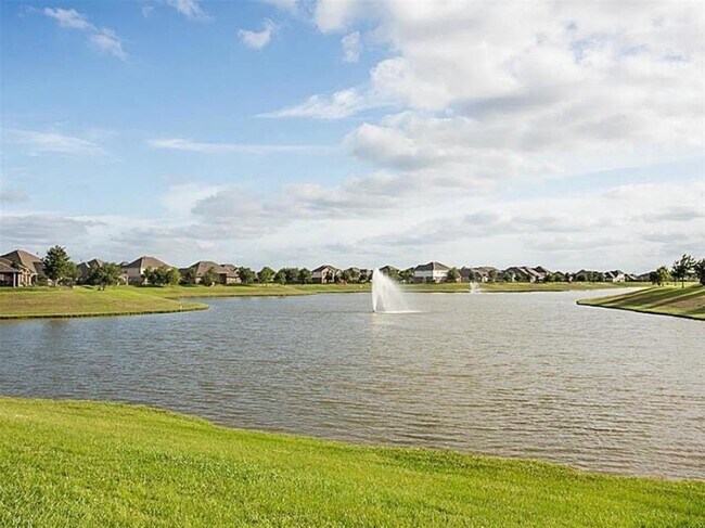 Building Photo - 8126 W Pine Creek Bend