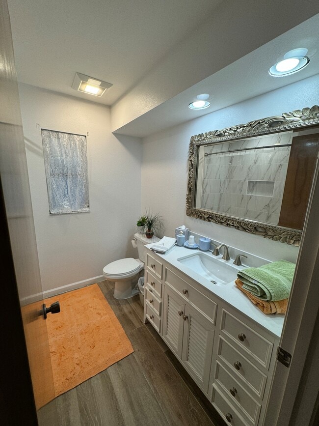 Building Photo - 405 Bayside Ln