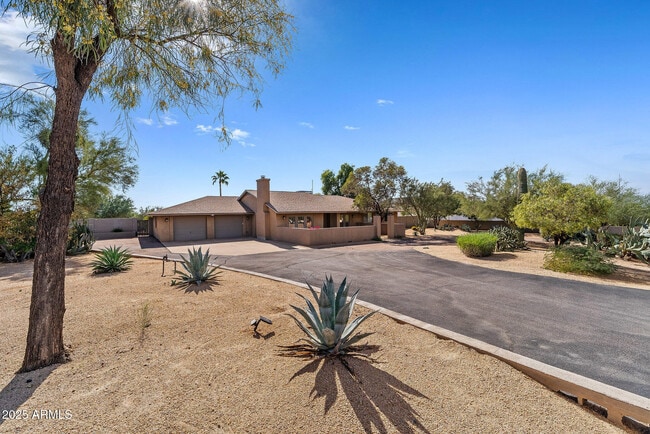 Building Photo - 6039 E Skinner Dr