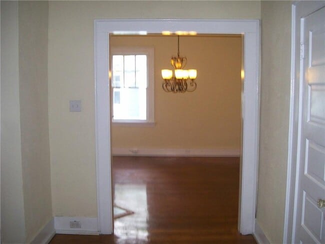 Building Photo - 214 3rd St