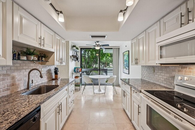 Building Photo - 23200 Camino Del Mar
