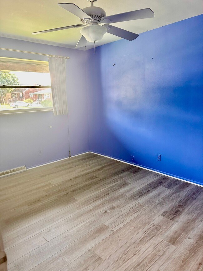 Building Photo - 2498 Garrison Dr