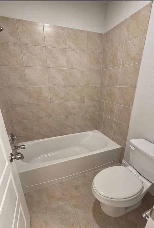 Building Photo - 3029 Hollybrook Ln