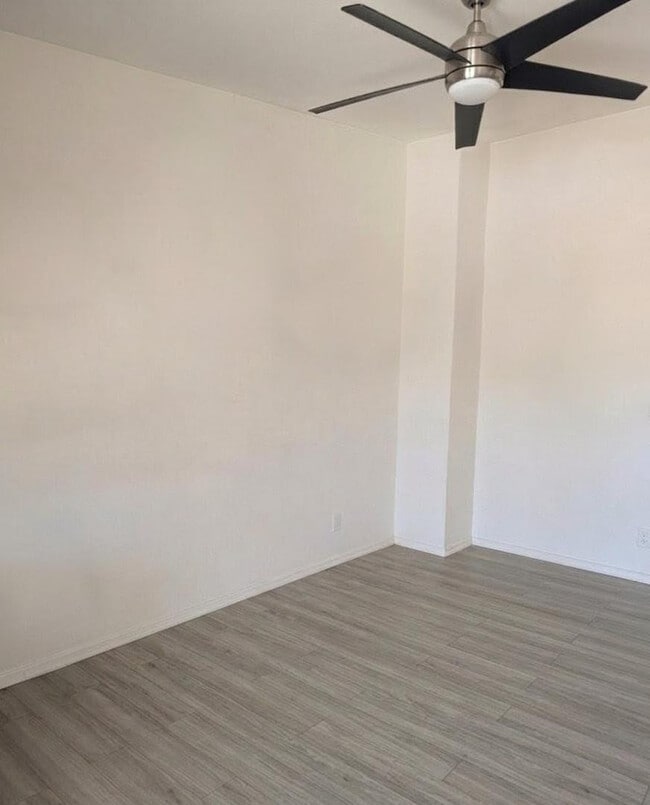 Building Photo - 1517 E Roosevelt St