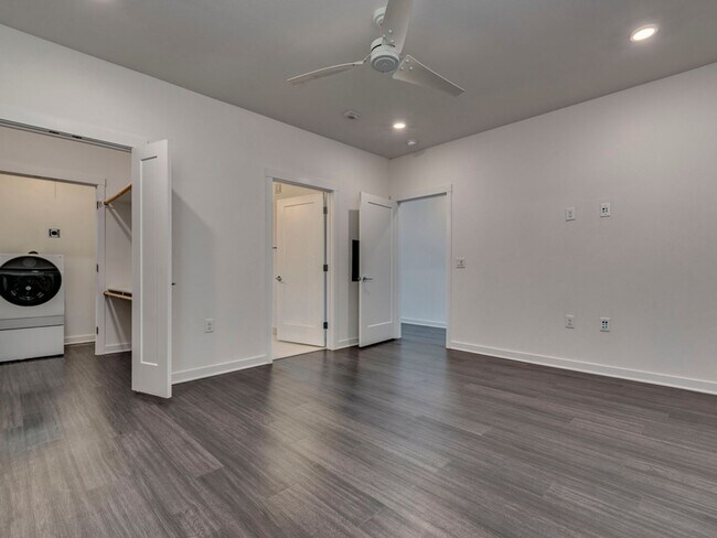 Building Photo - Modern 1 Bedroom, 1 Bath Condo at Public Lofts