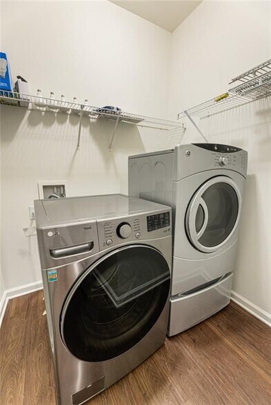 Building Photo - 13294 Kemper Rd