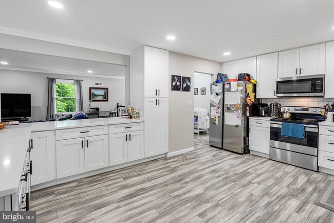 Building Photo - 4157 Waterway Dr