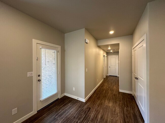 Building Photo - Pre-leasing for June: Frenship ISD!
