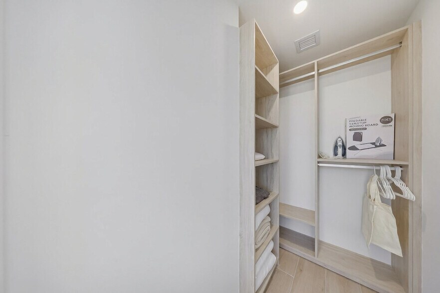 Building Photo - 30 2nd St