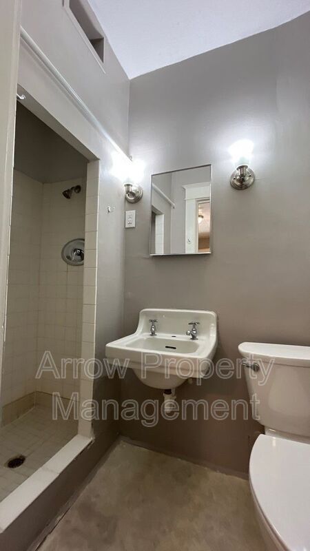 Building Photo - 1801 E Street