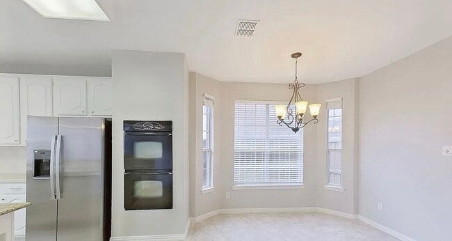 Building Photo - Charming 4-Bedroom Home with Modern Comforts & Spacious Living