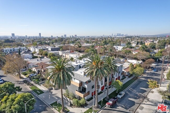 Building Photo - 857 N Detroit St