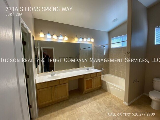 Building Photo - 7716 S Lions Spring Way