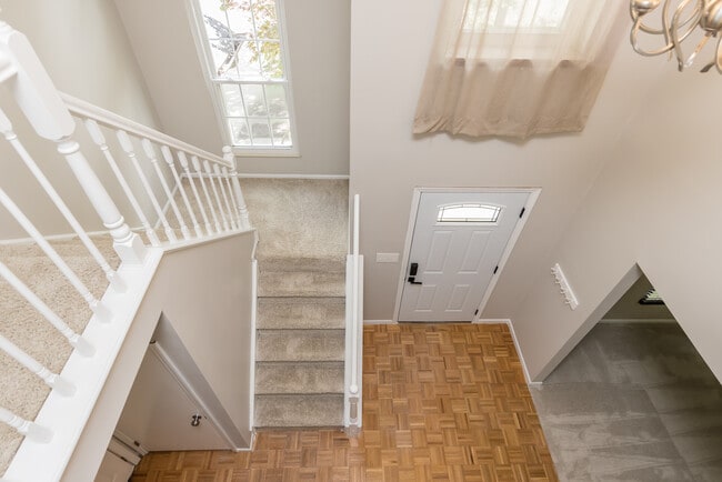 Building Photo - 6085 Tara Hill Dr