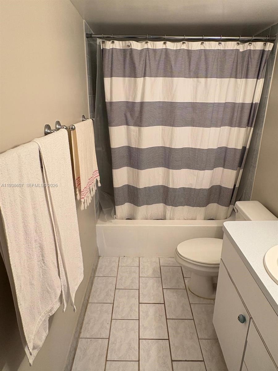 Building Photo - 401 Golden Isles Dr