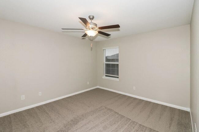 Building Photo - 26120 Hals Dr