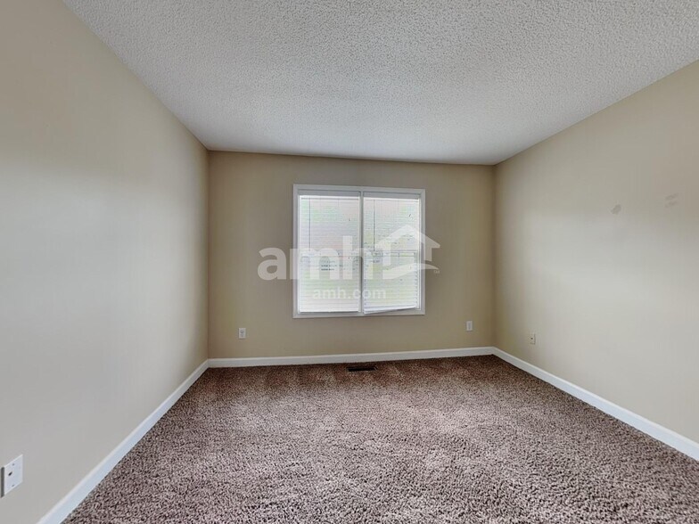 Building Photo - 1269 Beaverton Trail