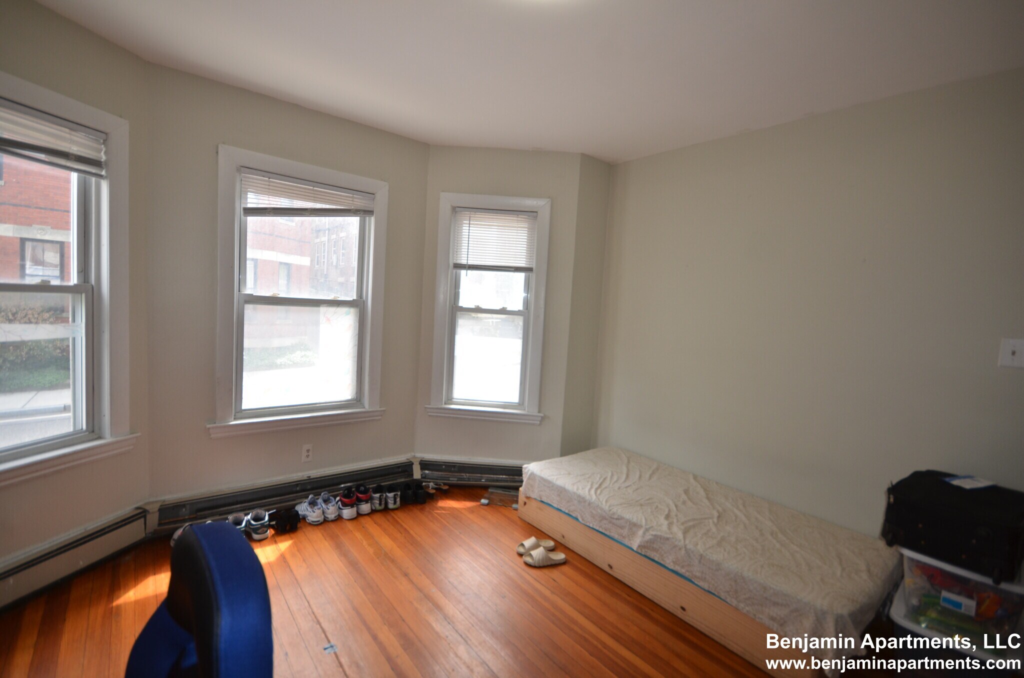 Building Photo - 77 Walnut St